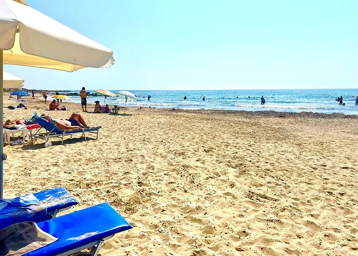 Daire Seaside Escape - Charming Sunlit 2br Flat *